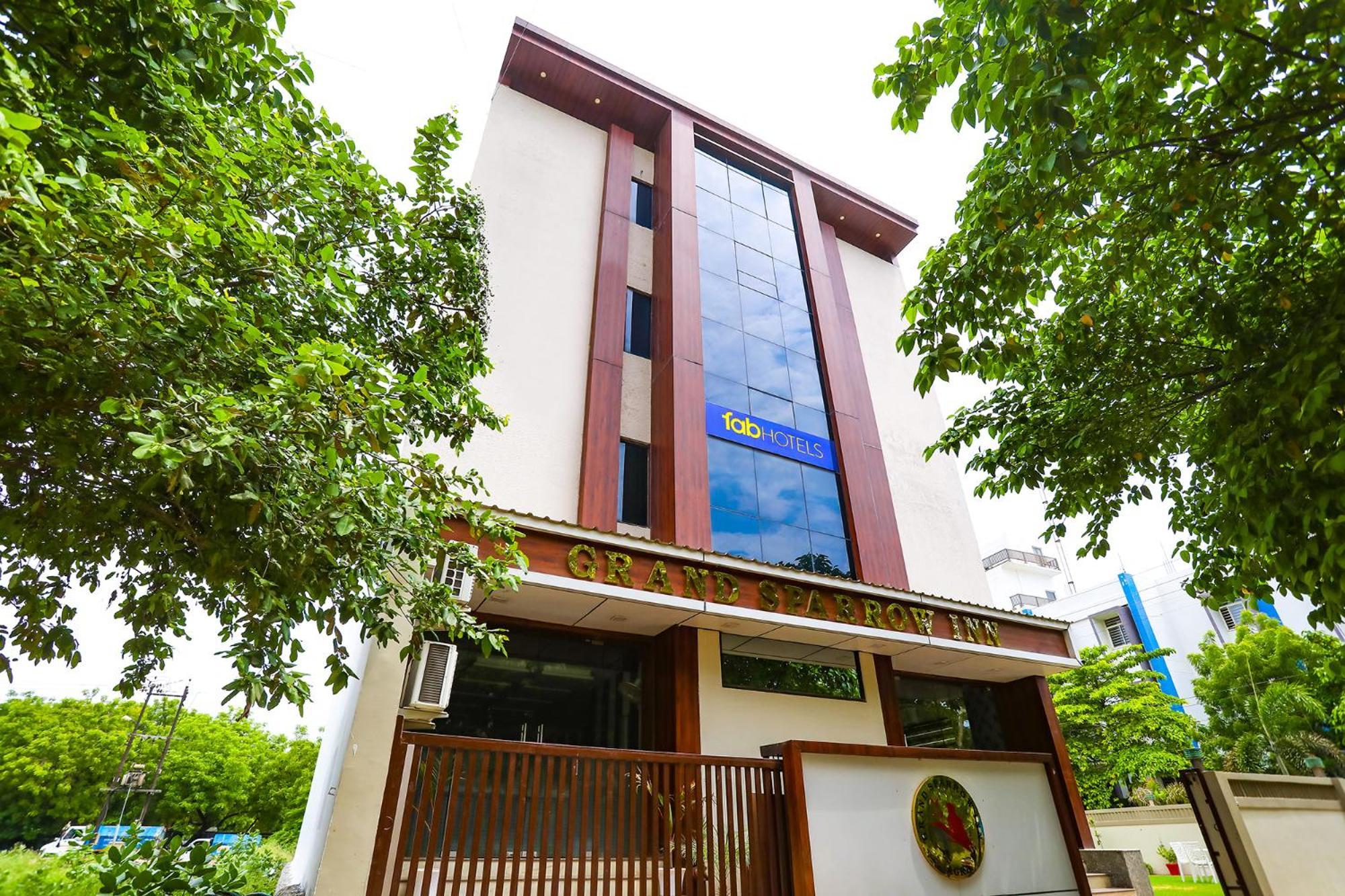 Fabhotel Grand Sparrow Tājganj エクステリア 写真